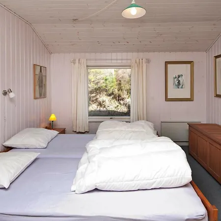 Three-bedroom Holiday In Henne 9 Vakantiehuis *