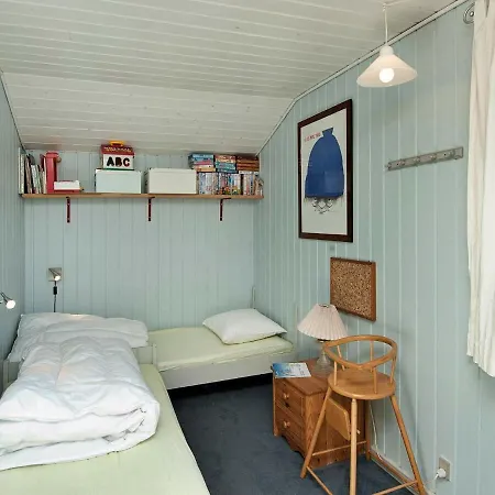 Vakantiehuis Three-bedroom Holiday In Henne 9 *