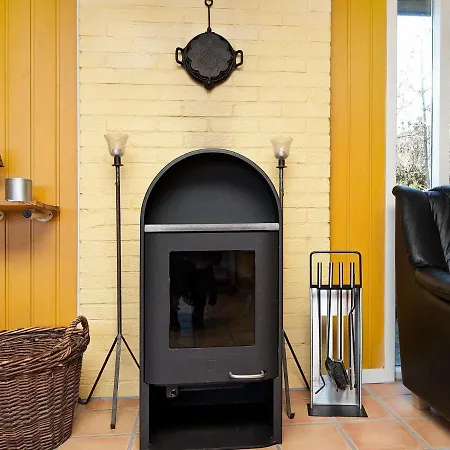 Vakantiehuis Three-bedroom Holiday In Henne 9 *